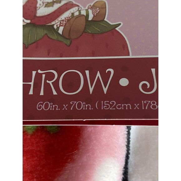 Strawberry Shortcake 60 X 70” Soft Plush Soft Throw Blanket Pink Red Face NEW - Picture 5 of 14